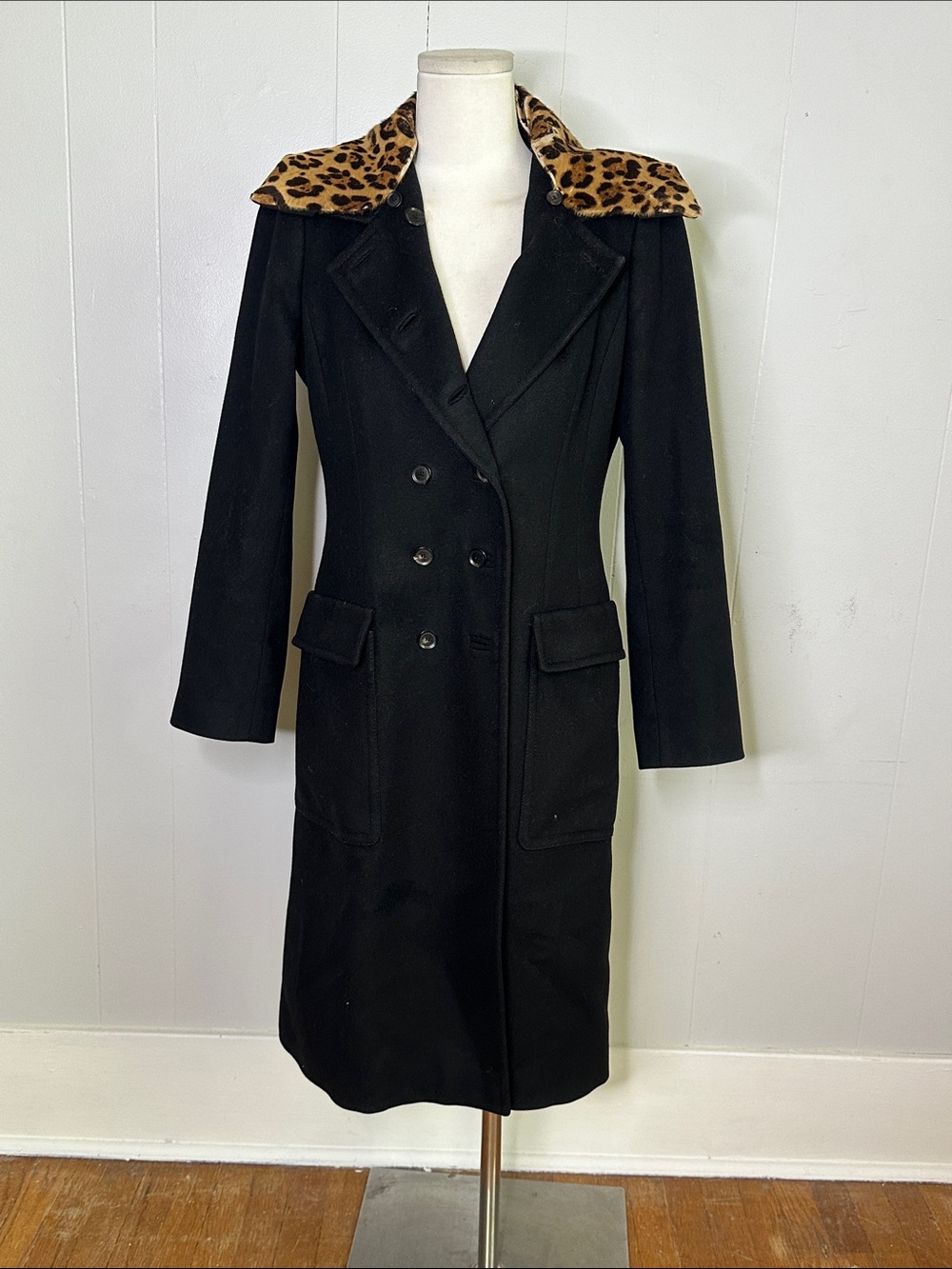 GUCCI Wool Black Peacoat With Cow Printed Cheetah Collar IT 40